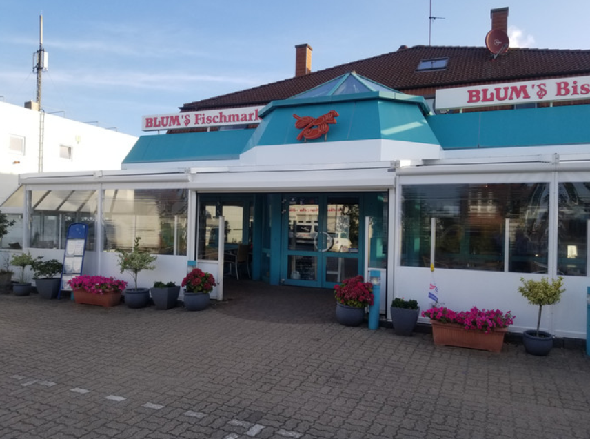 Glasfassade eines Fischrestaurants